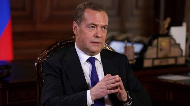 Медведев: Зеленского ждёт суд или расправа толпы, а Украину – капитуляция Медведев: Зеленского ждёт суд или расправа толпы, а Украину – капитуляция