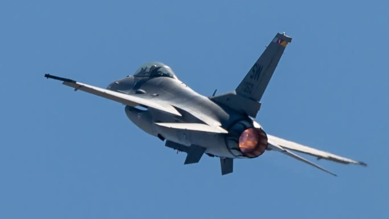 «Появятся нескоро»: эксперт высказался о сроках поставки Украине F — 16