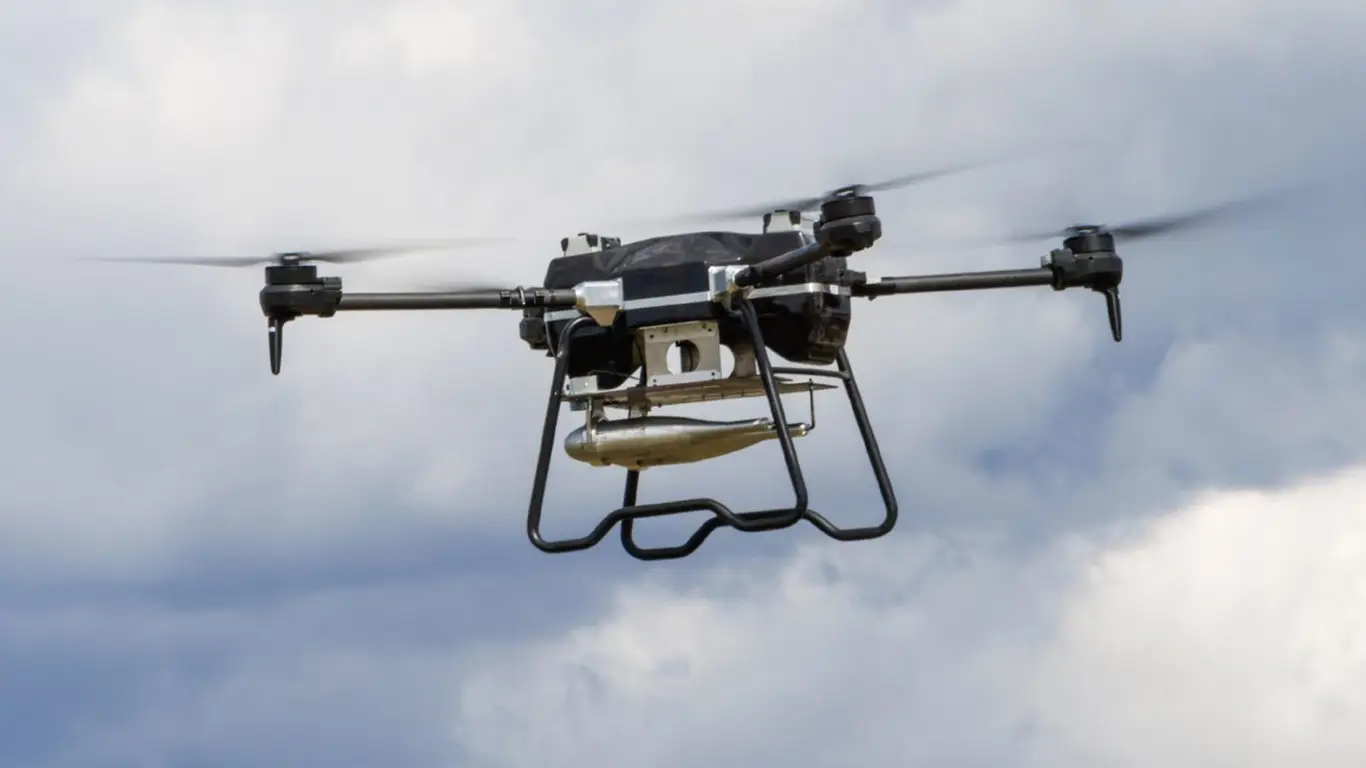 Российские бойы уничтожили танк противника при помощи FPV-дрона