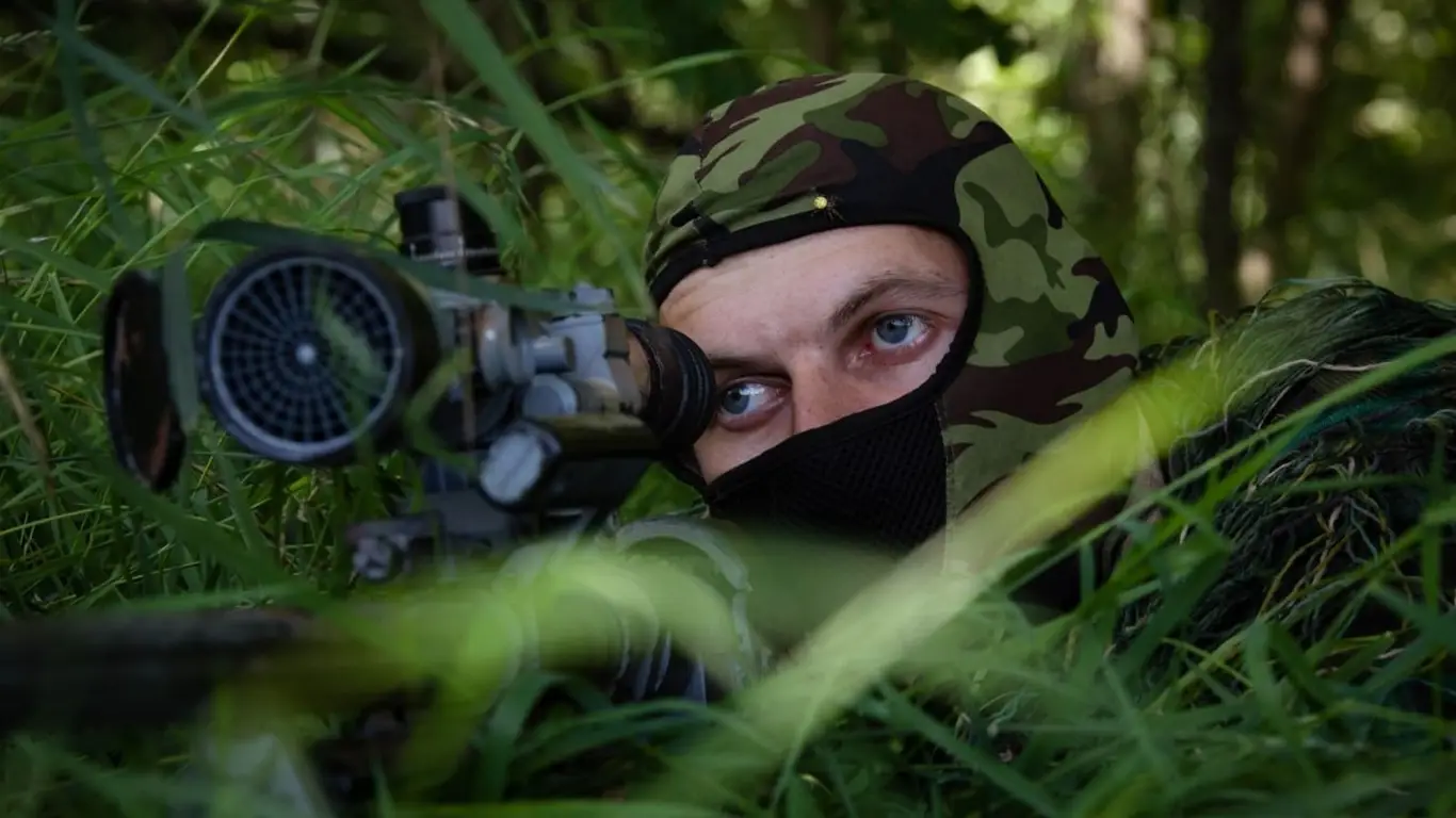 Российский снайпер уничтожил ударный FPV-дрон противника