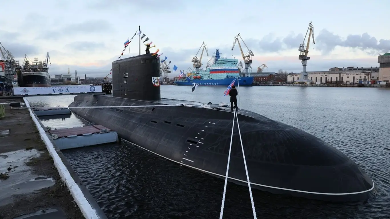 «Мы должны знать». Эксперт объяснил маневры субмарин ВМФ РФ вблизи Британии