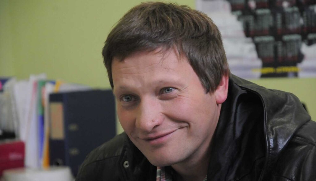 Поклонница родила троих детей звезде сериала «Улицы разбитых фонарей» Поклонница родила троих детей звезде сериала «Улицы разбитых фонарей»