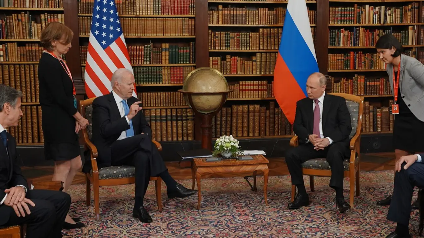 Вечный конфликт: почему США не выгодны переговоры с Россией