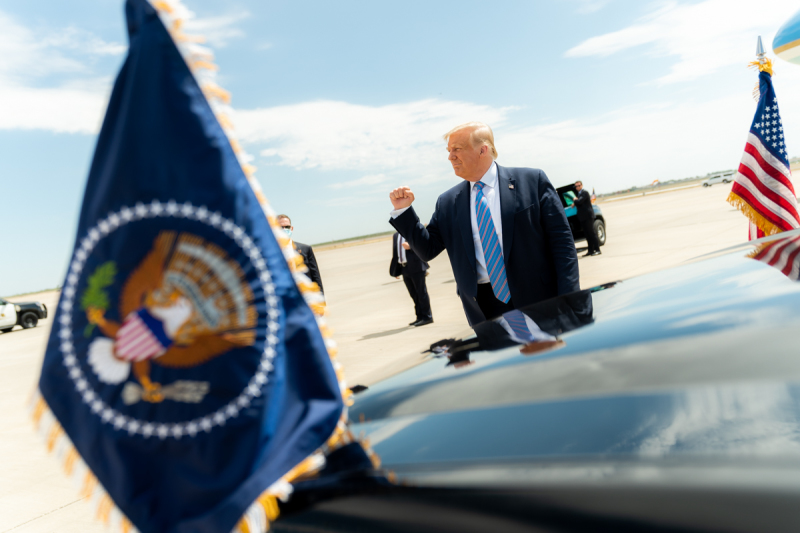 Байден обратился к американцам после покушения на Трампа Байден обратился к американцам после покушения на Трампа