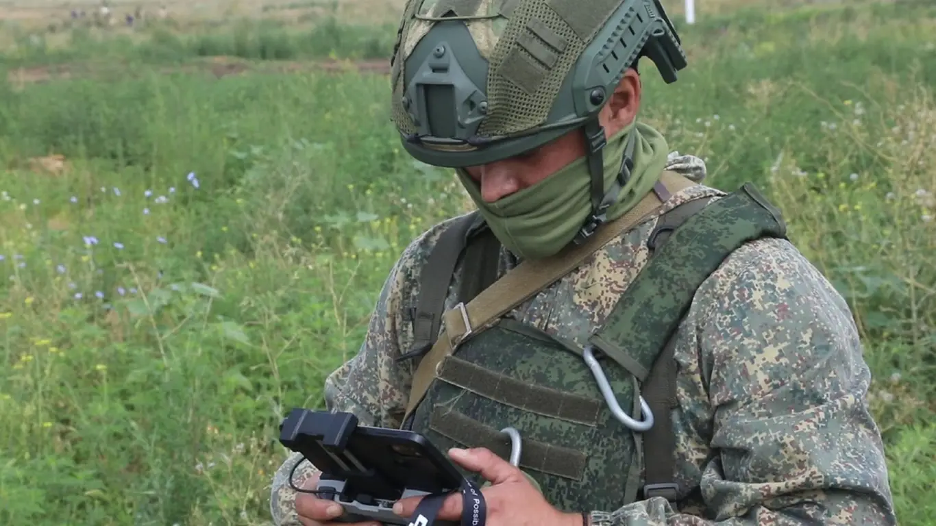 «Под арест?»: в ГД заявили о необходимости доработать проект запрета гаджетов в зоне СВО