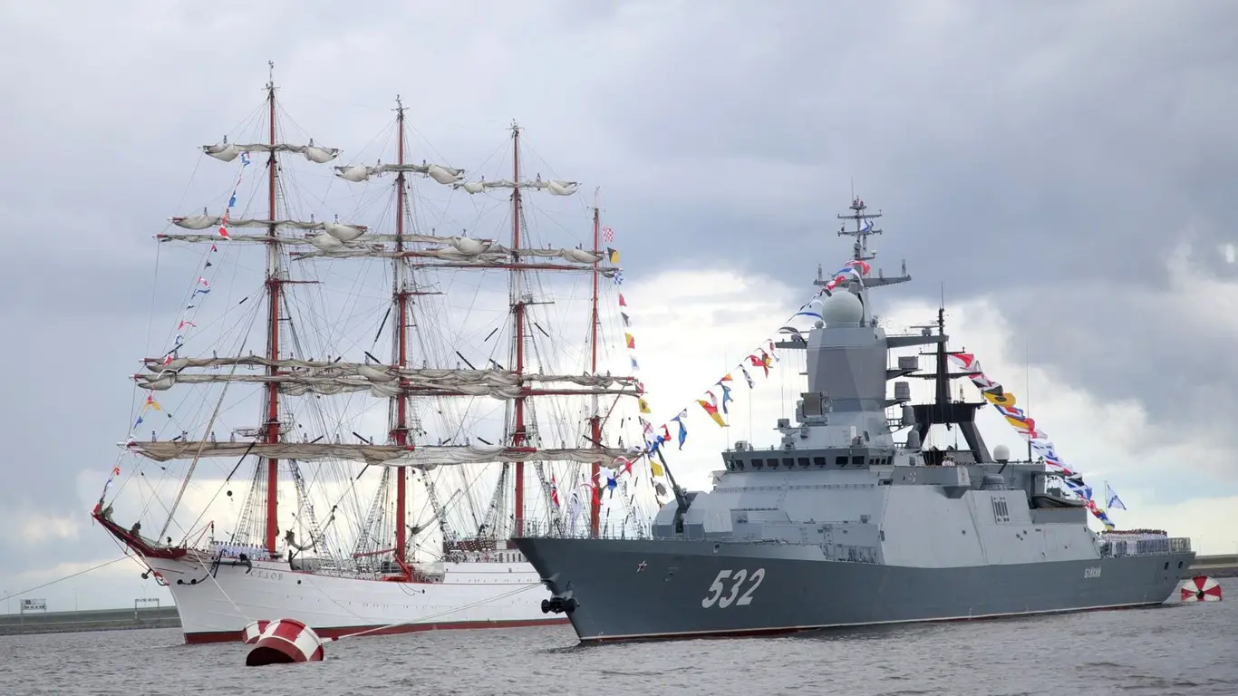 В России отмечается День Военно-Морского Флота