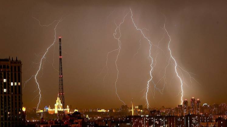 Москвичей и жителей Подмосковье предупредили о грозе и сильном ветре Москвичей и жителей Подмосковье предупредили о грозе и сильном ветре