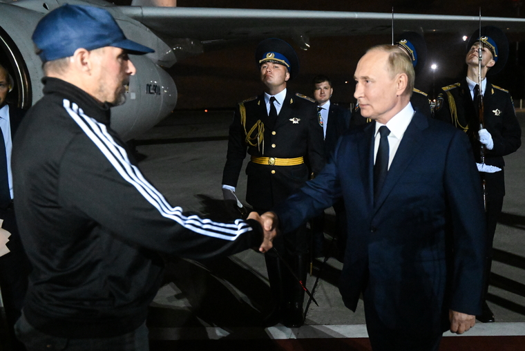 Песков рассказал, откуда Путин знает Красикова Песков рассказал, откуда Путин знает Красикова