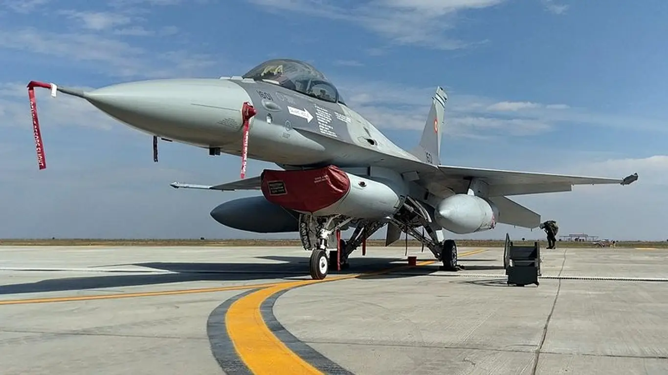 «Громыхнуло хорошо». Стало известно об ударе по аэродрому для F — 16