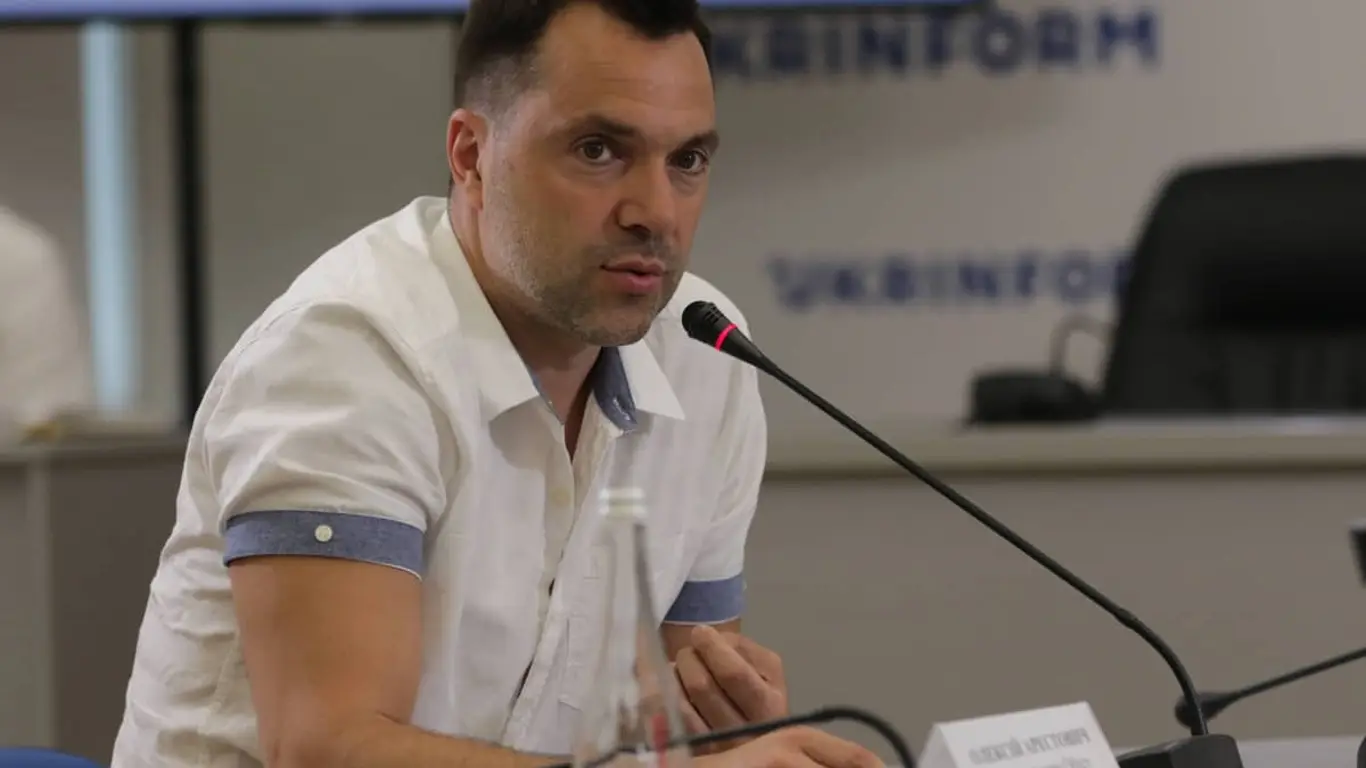 «Сокрушить мировую историю невозможно»: экс-советник Зеленского высказался о походе на Курск