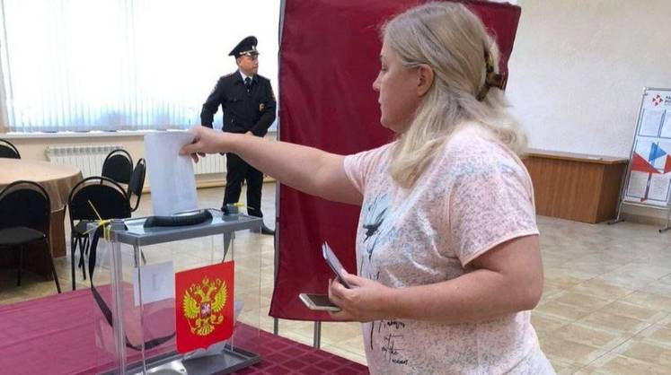 Явка на завершившихся в вскресенье региональных выборах составила 47% Явка на завершившихся в вскресенье региональных выборах составила 47%