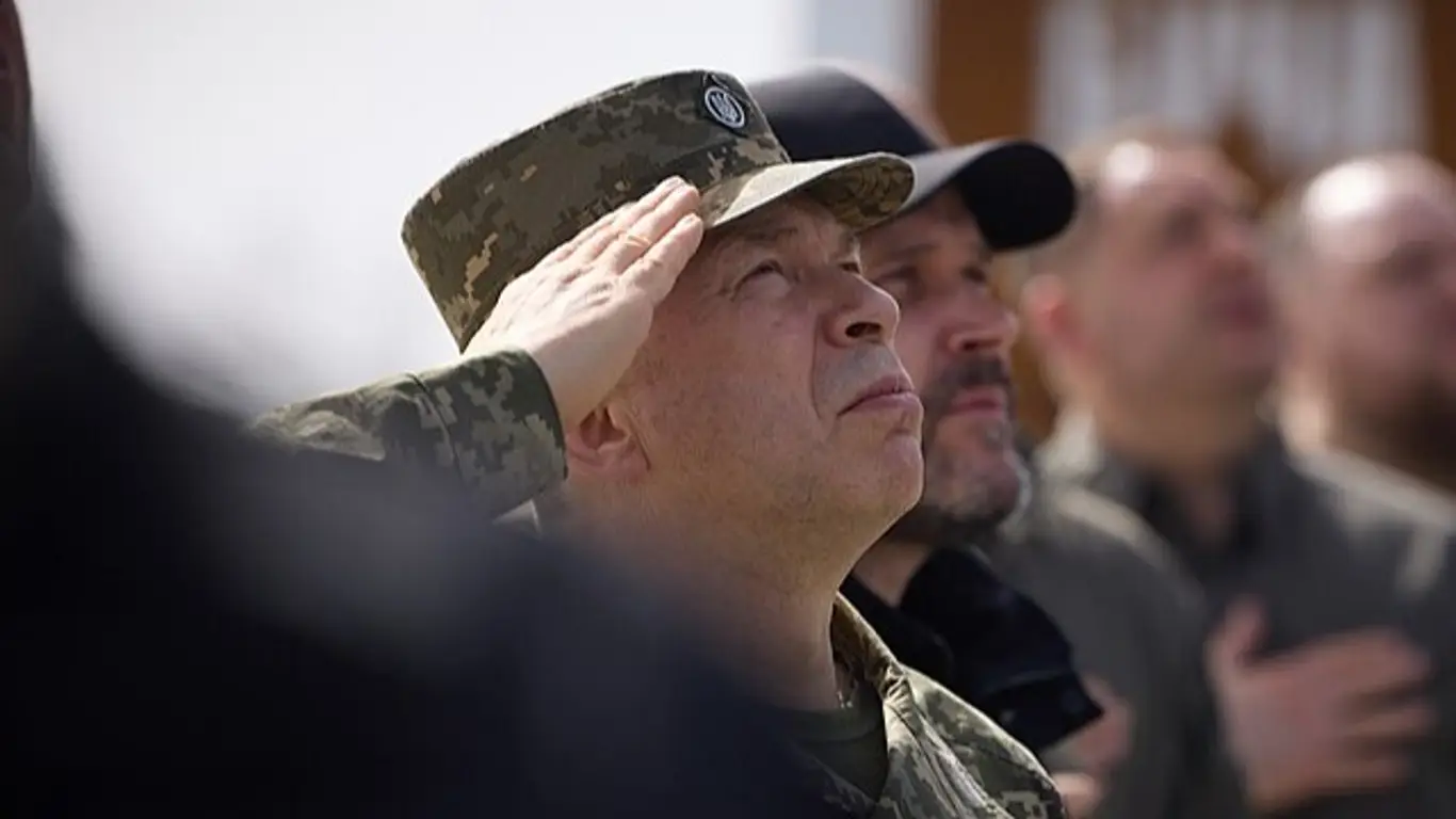Какое решение Сырского отделяет Киев от потери Сумской области? Военкор ответил