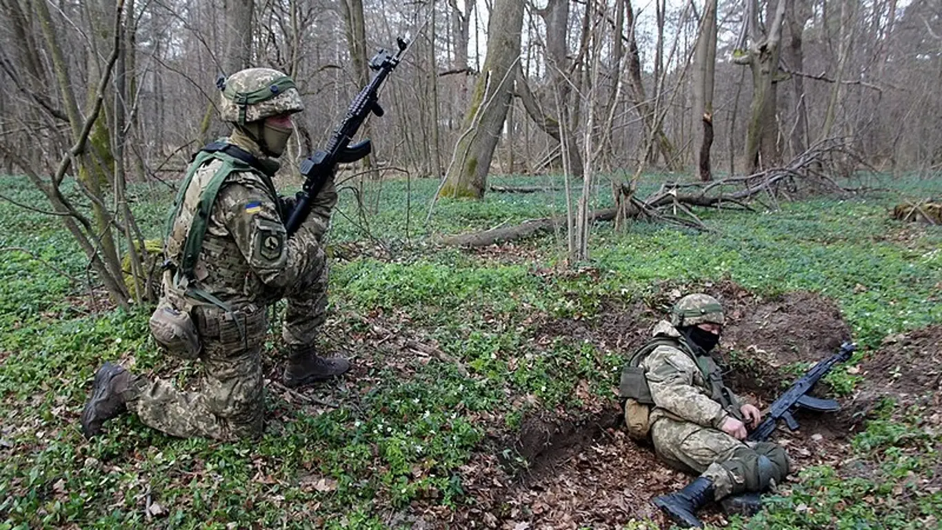 «Сотни убитых». Украинские военные расстреливают сдающихся в плен сослуживцев