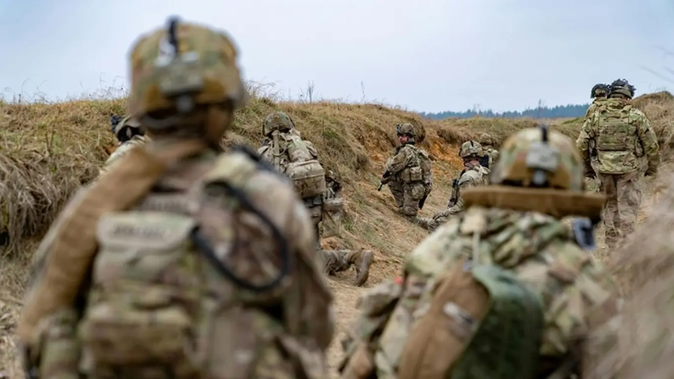 НАТО планирует отправить военный контингент на Украину