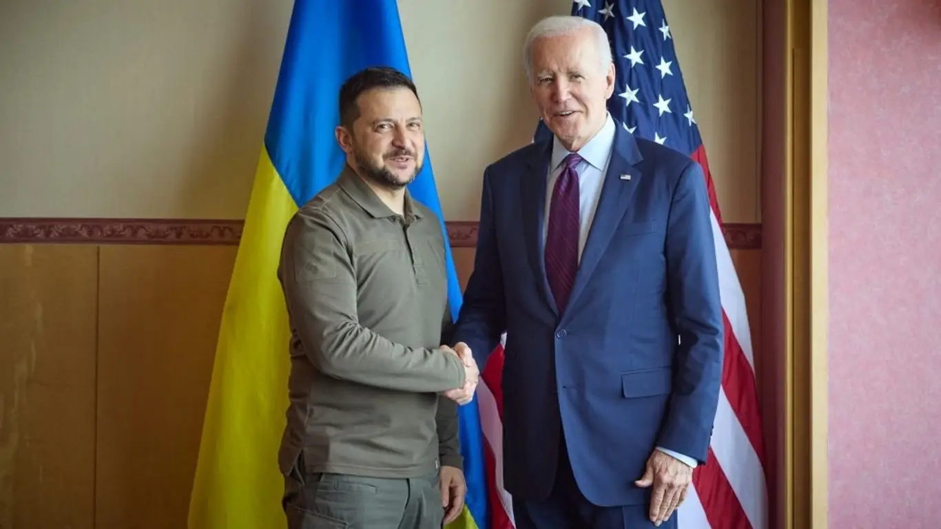 С какой целью Зеленский планирует визит в США? СМИ узнали