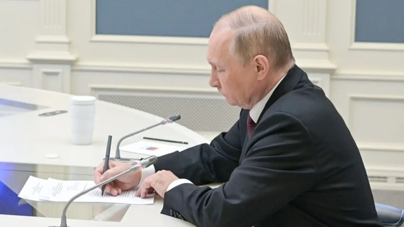 Путин подписал указ. Увеличена штатная численность Вооруженных сил России