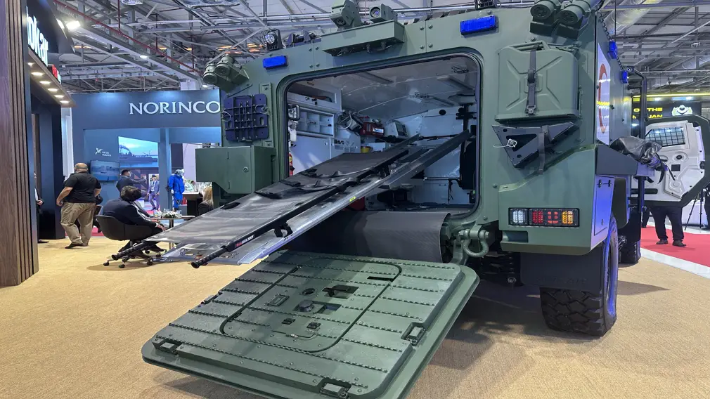 Санитарный вариант броневика Otokar URAL показали на ADEX 2024