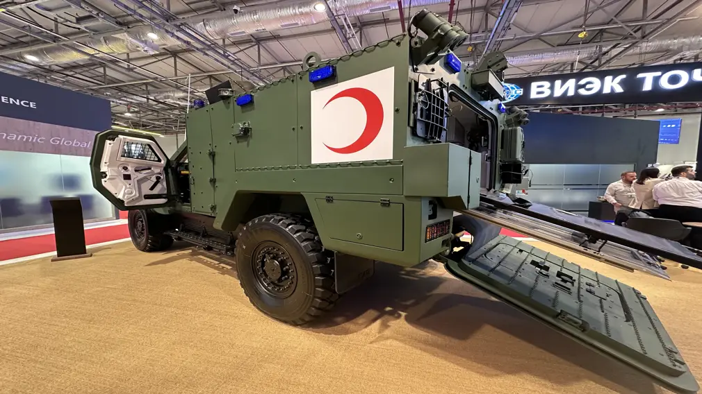 Санитарный вариант броневика Otokar URAL показали на ADEX 2024