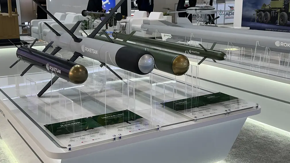 «Черная стрела». Компания Roketsan показала ракету ПТРК KARAOK