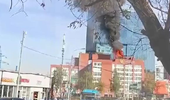 Пожар произошел в гостинице на севере Москвы