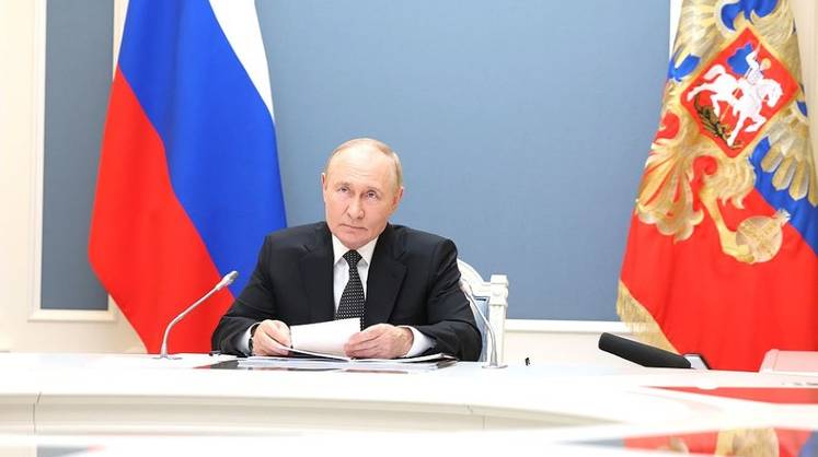 Путин: России хотят создать сложности при международных расчётах Путин: России хотят создать сложности при международных расчётах