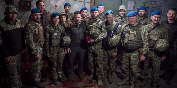 «Чистой воды шакалы»: у боевиков ВСУ нашли окровавленные женские украшения