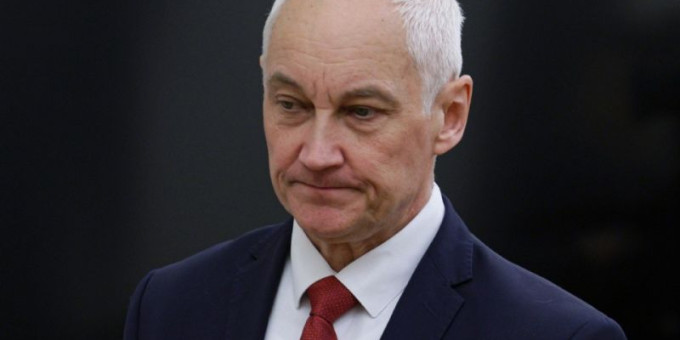 Что сразу сделал покинувший Россию Белоусов? Что сразу сделал покинувший Россию Белоусов?