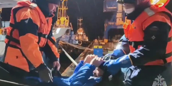 Выяснилось, благодаря чему выжил дрейфовавший 67 дней в море рыбак: повезло, что нашли Выяснилось, благодаря чему выжил дрейфовавший 67 дней в море рыбак: повезло, что нашли