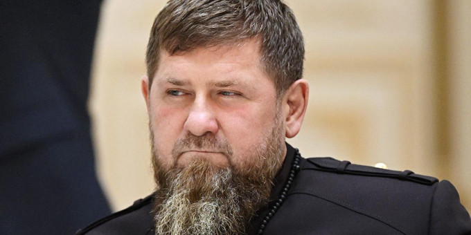 Песков посоветовал Кадырову обратиться в полицию, если ему угрожают убийством Песков посоветовал Кадырову обратиться в полицию, если ему угрожают убийством