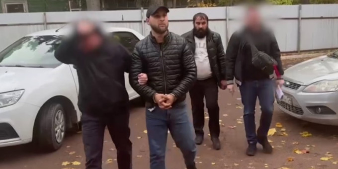 В Ленобласти 50 цыган напали на гаишников В Ленобласти 50 цыган напали на гаишников