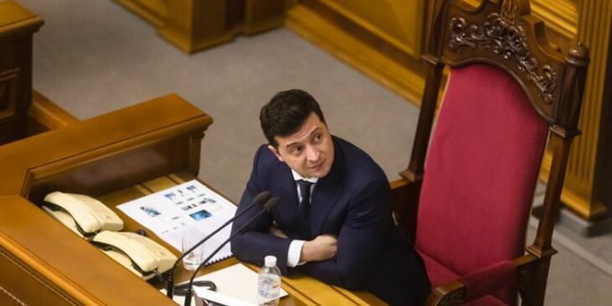 Американский полковник раскрыл план побега Зеленского с Украины Американский полковник раскрыл план побега Зеленского с Украины