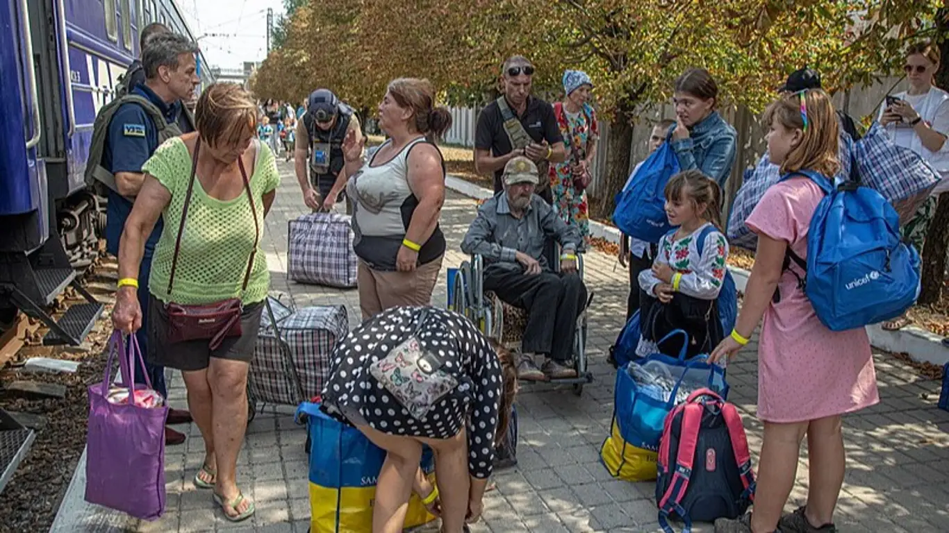 «Вызывает беспокойство». На Украине бьют тревогу из-за бегства граждан