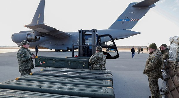 На Украине усомнились в помощи от Запада На Украине усомнились в помощи от Запада