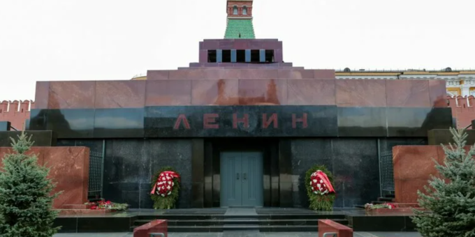 Взрыв в мавзолее: тайна самого засекреченного теракта в СССР Взрыв в мавзолее: тайна самого засекреченного теракта в СССР