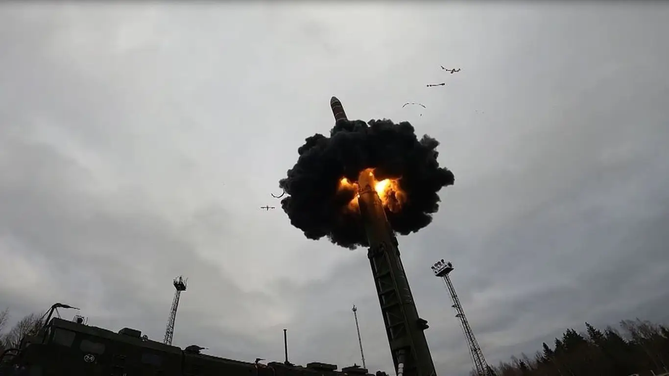 На Украине заявили об ударе межконтинентальной ракетой по Днепропетровску