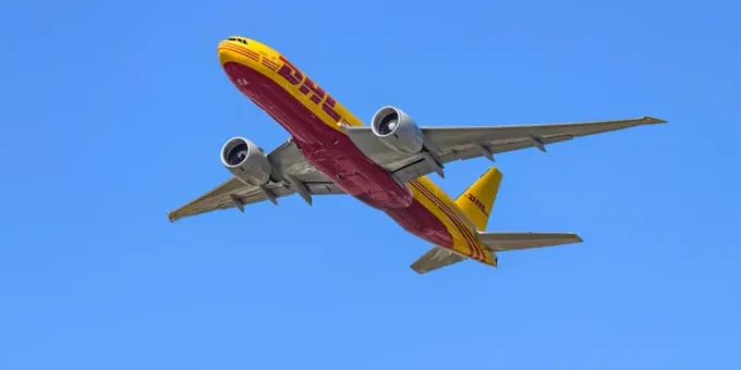 Грузовой самолет Boeing 737-476 рухнул на жилой дом в Вильнюсе Грузовой самолет Boeing 737-476 рухнул на жилой дом в Вильнюсе