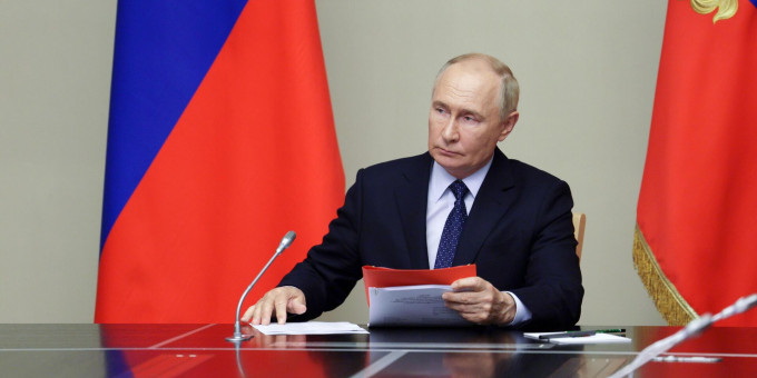 «Уничтожит в течение минуты»: Неожиданный ход Путина заставил Запад оторопеть «Уничтожит в течение минуты»: Неожиданный ход Путина заставил Запад оторопеть