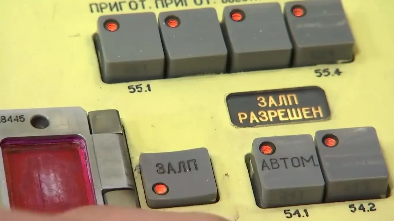 На что рассчитывает Запад, провоцируя ядерную Россию? Эксперт ответил