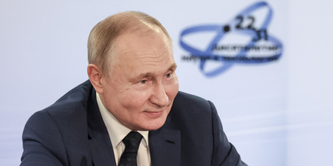 Кустурица попросил Путина донести до БРИКС правду о гонениях на христиан УПЦ
