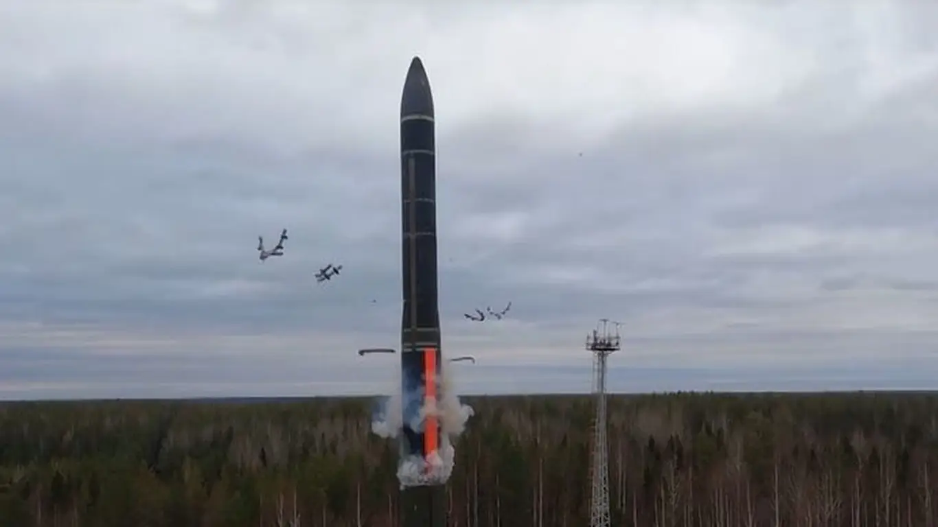 Была ли у ударившего по «Южмашу» «Орешника» боевая часть? Эксперт ответил
