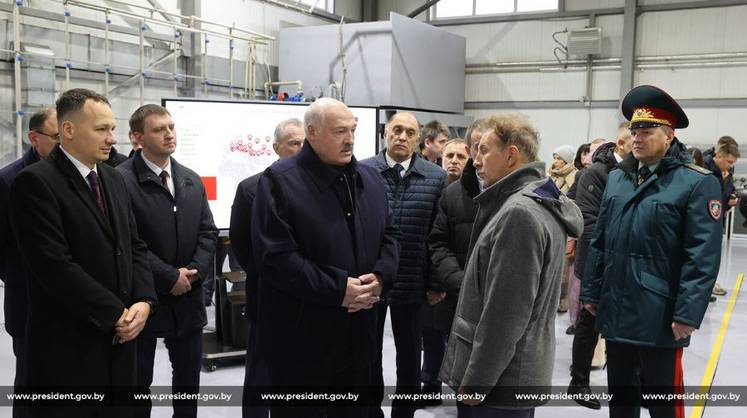 Александр Лукашенко заявил о ввозе в Белоруссию тактического ядерного оружия Александр Лукашенко заявил о ввозе в Белоруссию тактического ядерного оружия
