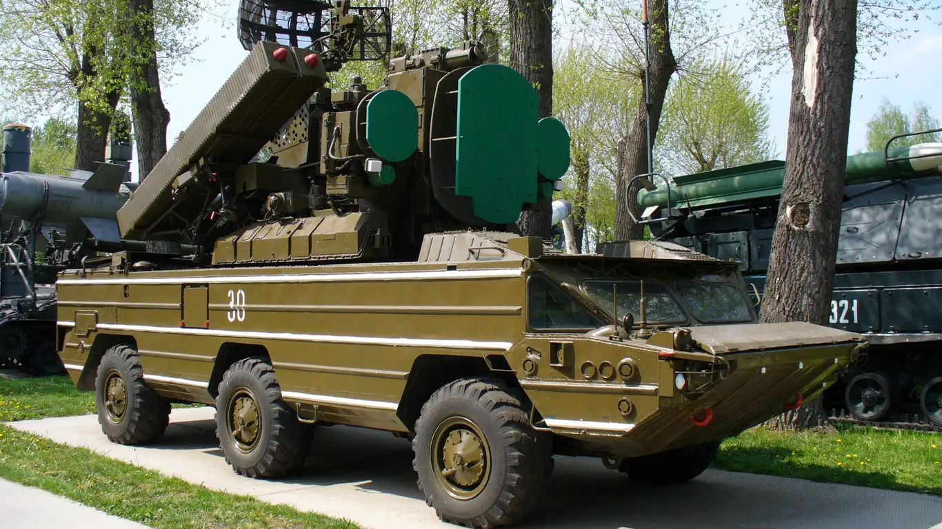 Острый дефицит: на Украине «Осу» вооружили авиаракетами