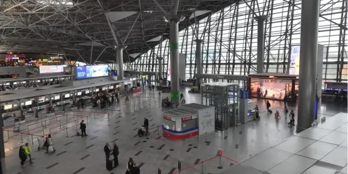 Пассажиров московского аэропорта «Внуково» эвакуировали из-за угрозы взрыва Пассажиров московского аэропорта «Внуково» эвакуировали из-за угрозы взрыва