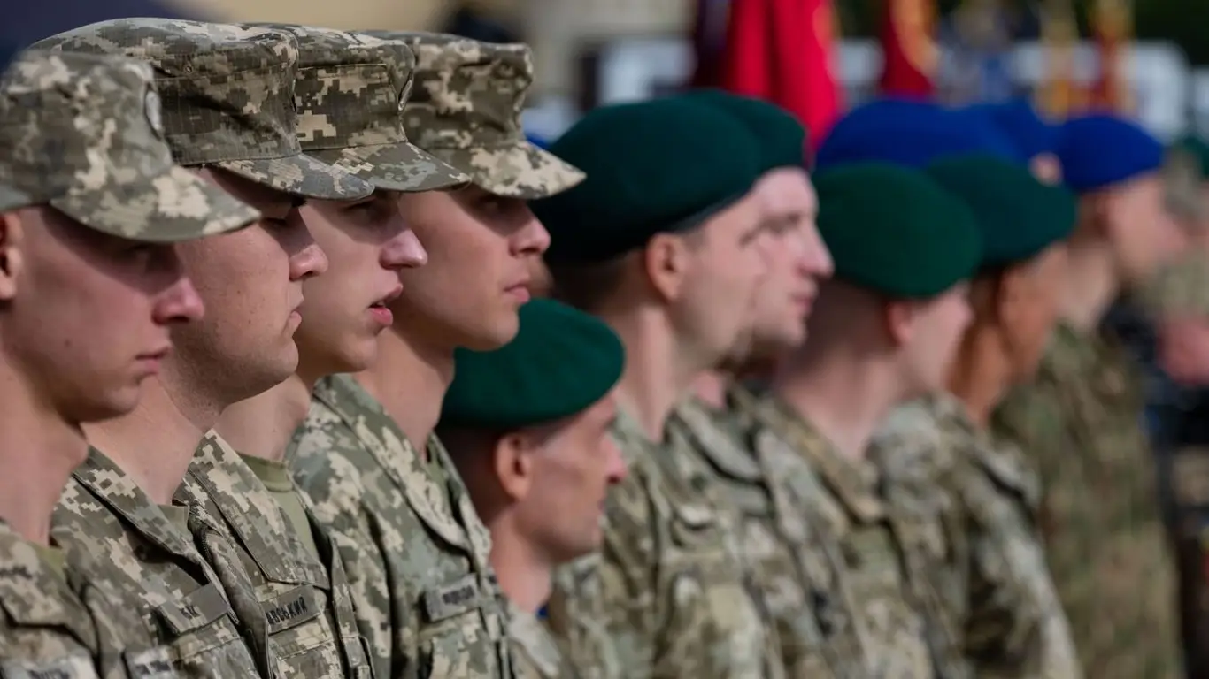 «Подросткам нужно готовиться». На Украине выступили с неожиданным заявлением о ВСУ