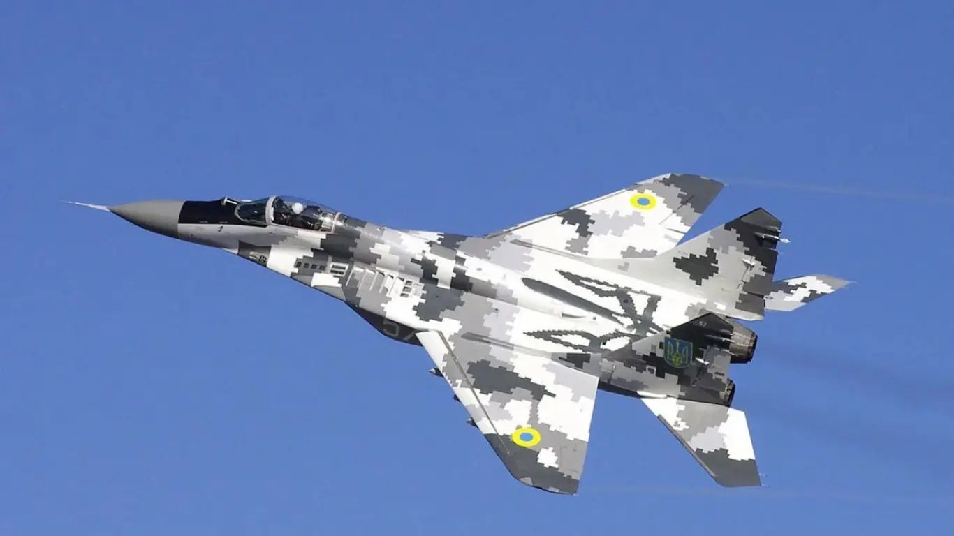 Российская армия сбила украинский истребитель