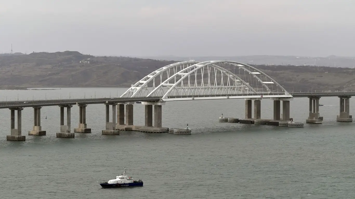 Новый уровень. Россия усиливает защиту Крымского моста