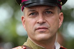 Звезду сериала «След» осудили за пьяный дебош на борту самолета Звезду сериала «След» осудили за пьяный дебош на борту самолета