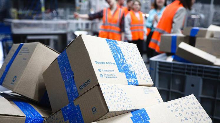 Baza: компания Ozon бросила на выдачу заказов офисных сотрудников Baza: компания Ozon бросила на выдачу заказов офисных сотрудников