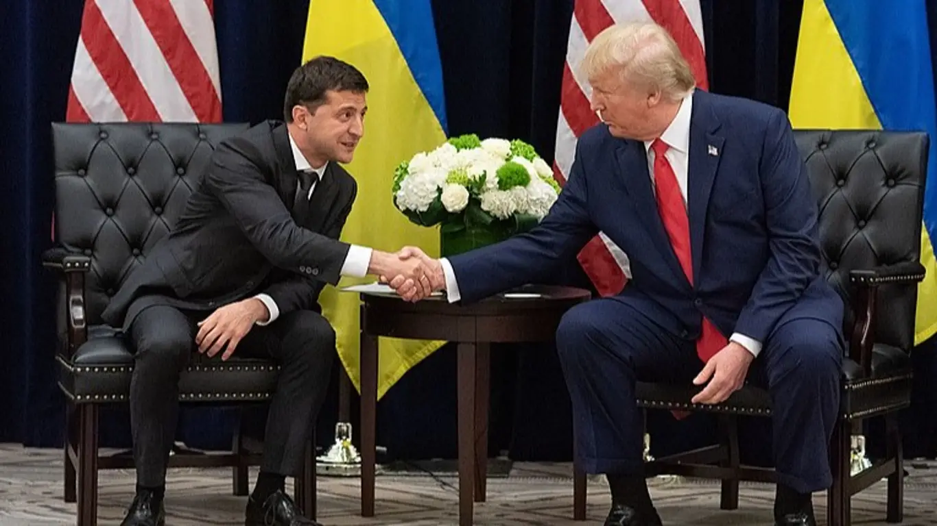 «Новый фронт». Какую цель преследует Зеленский, льстя Трампу?