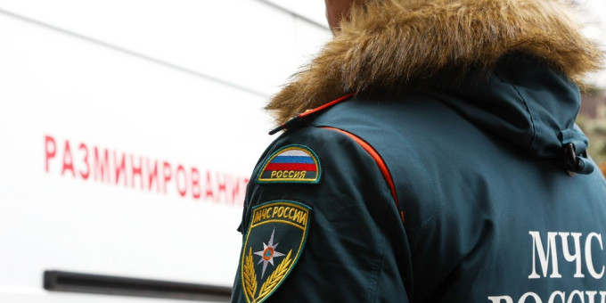 Странная «мигающая коробка» упала в российском селе и взбудоражила жителей Странная «мигающая коробка» упала в российском селе и взбудоражила жителей